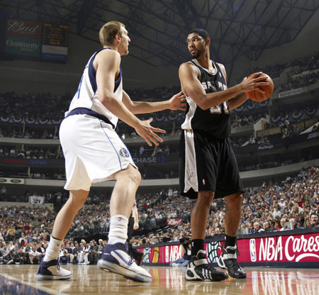 广东3外适配度太高！奎因萨姆纳轮番轰炸，萨林杰态度回暖顶内线（广东三外援默契拉满！奎因、萨姆纳接力轰杀，萨林杰回暖镇守内线）