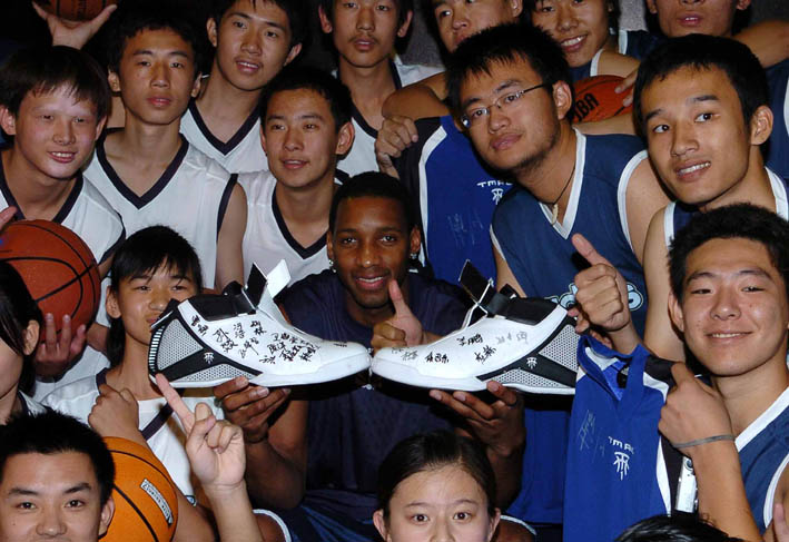 英女足主帅：比赛相对轻松，开场后花了一两分钟来适应中国队（英女足主帅：比赛较轻松，开场一两分钟便适应中国队）