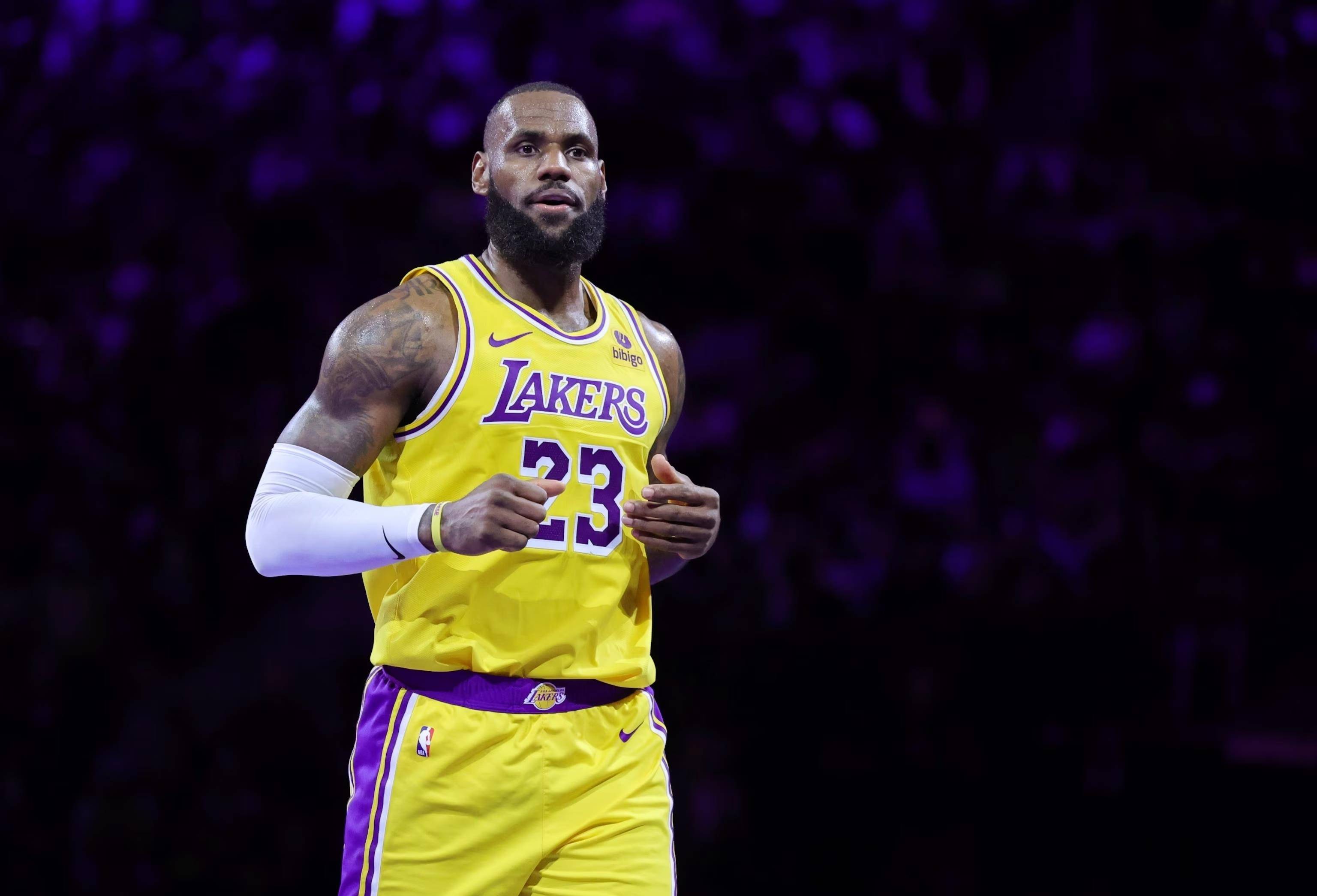 斯帕莱蒂：戴维需要连续踢五场？难道我也得带皇马巴萨五场？（斯帕莱蒂：戴维非得连踢五场？难道我也要连战皇马、巴萨五场？）