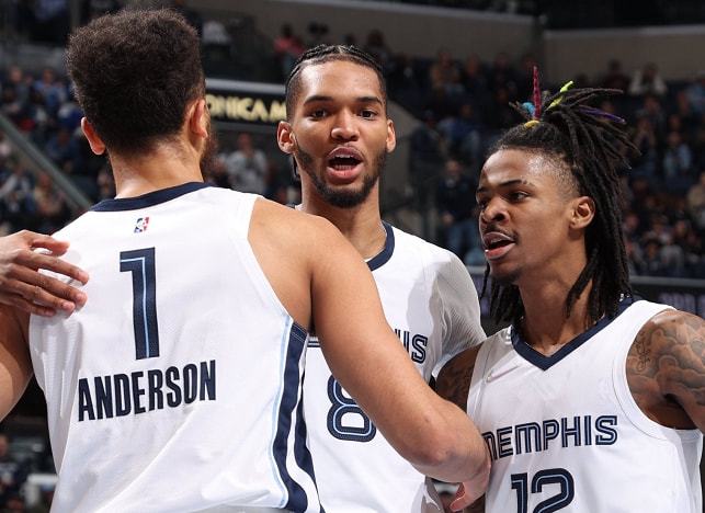 CBA季中杯淘汰赛对阵出炉：广东大战上海 广厦山西晋级稳了？（CBA季中杯淘汰赛揭晓：广东对阵上海，广厦与山西晋级有多稳？）