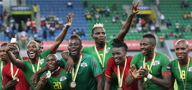 欧冠本周最佳球员候选：马杜埃凯、孔德、德凯特拉雷、格洛赫（欧冠本周最佳球员提名：马杜埃凯、孔德、德凯特拉雷、格洛赫）